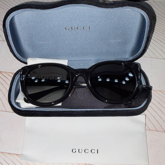 Gucci Accessories - Gucci sunglasses